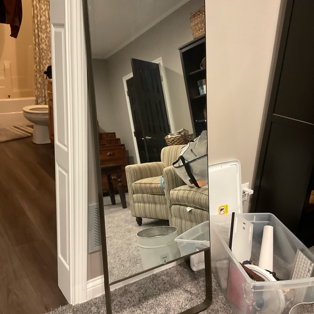 Lululemon studio mirror